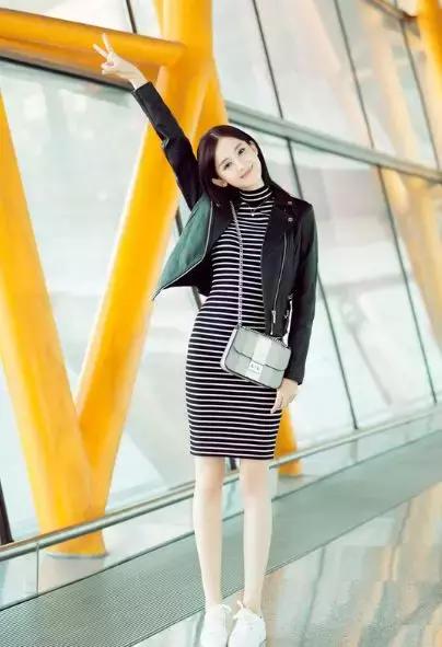 杨幂和热巴穿同款连衣裙,从杨幂赵丽颖到热巴肖战