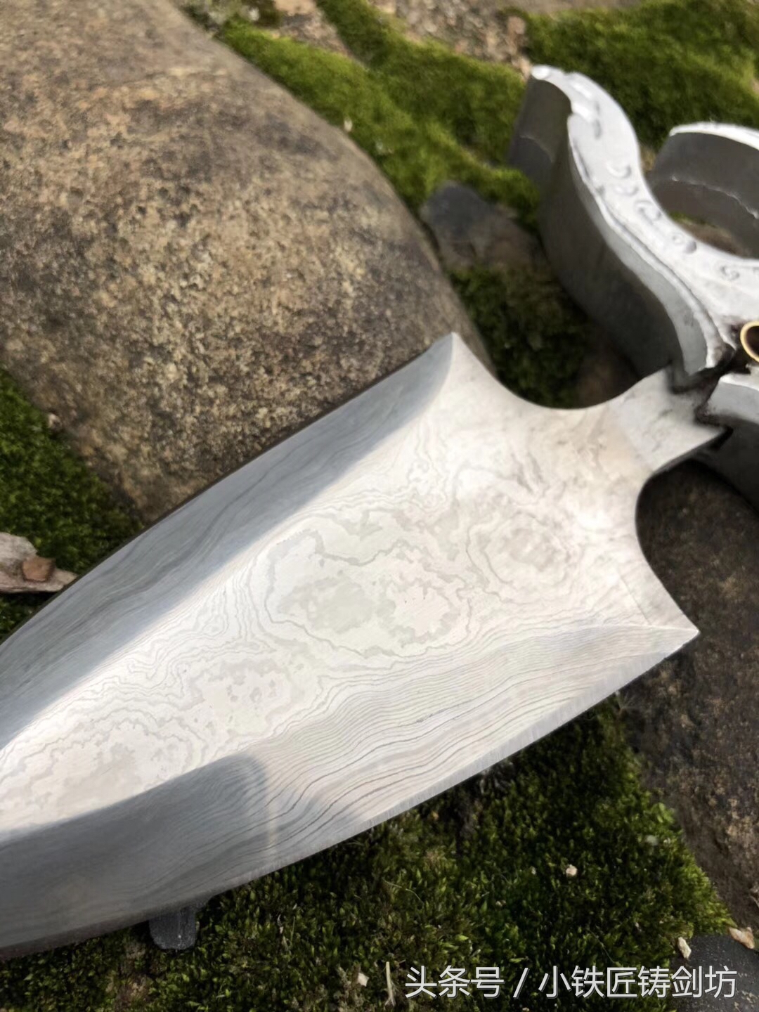 百炼花纹钢刀淬火,百炼云纹钢手刀