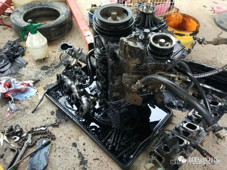 奇兵改帕杰罗发动机超选四驱,黑金刚改装新款帕杰罗内饰