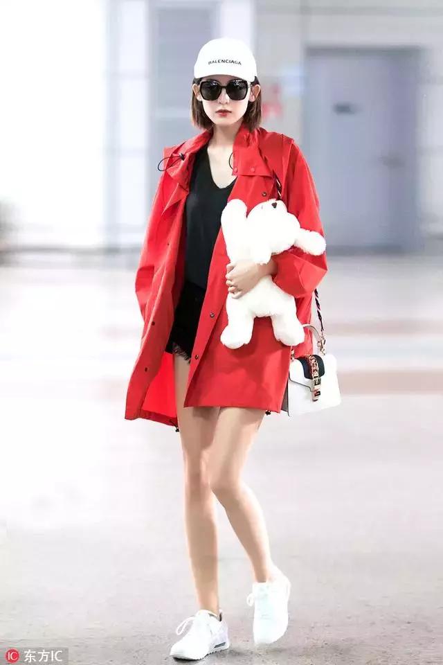 杨幂和热巴穿同款连衣裙,从杨幂赵丽颖到热巴肖战