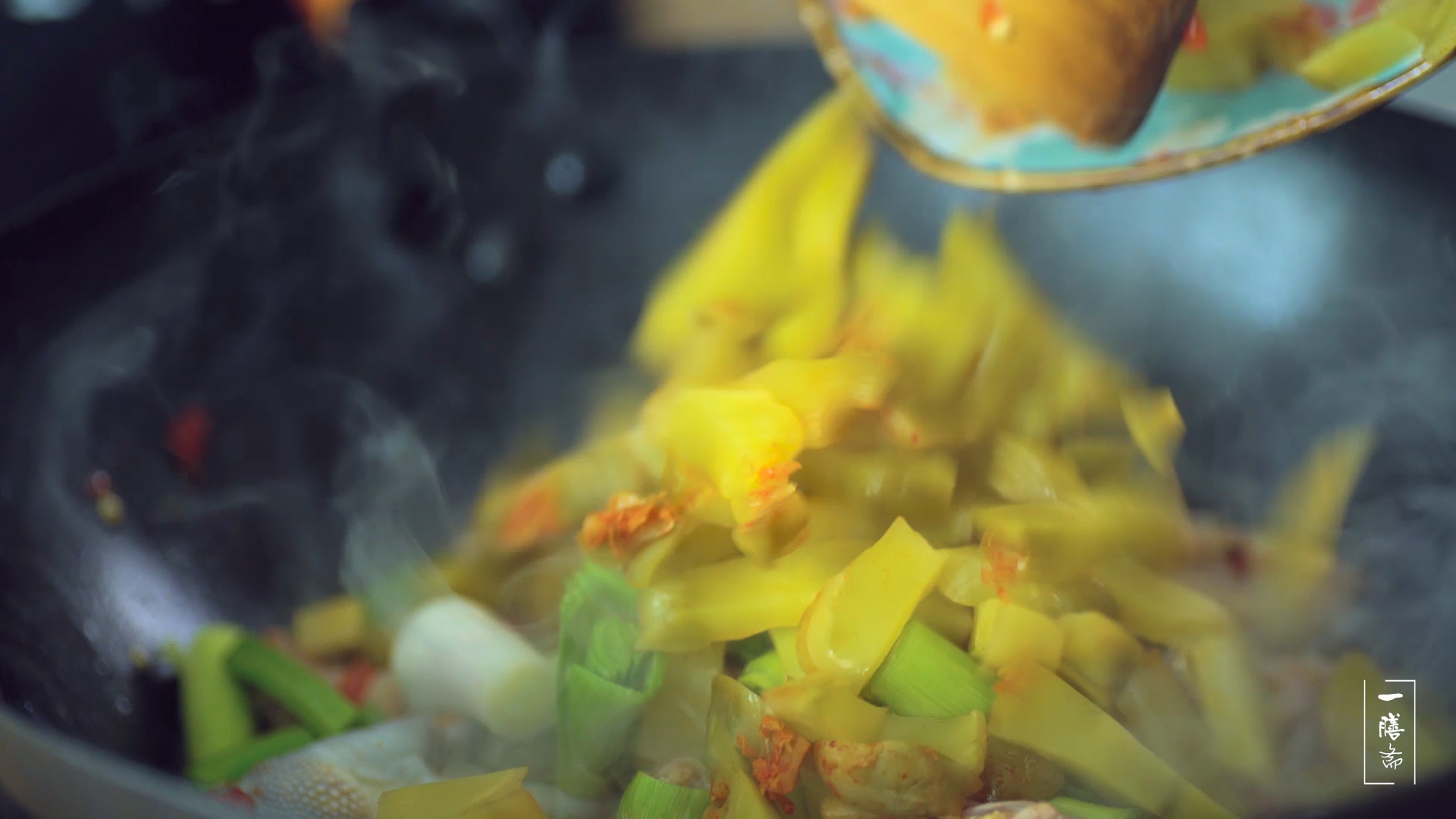 炒出来的鸡肉有腥味是为什么,红烧鸡肉如何不柴