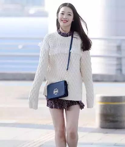 杨幂和热巴穿同款连衣裙,从杨幂赵丽颖到热巴肖战