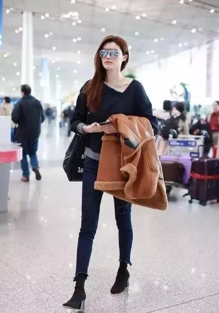 杨幂和热巴穿同款连衣裙,从杨幂赵丽颖到热巴肖战