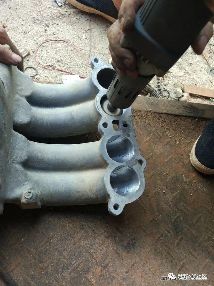 奇兵改帕杰罗发动机超选四驱,黑金刚改装新款帕杰罗内饰