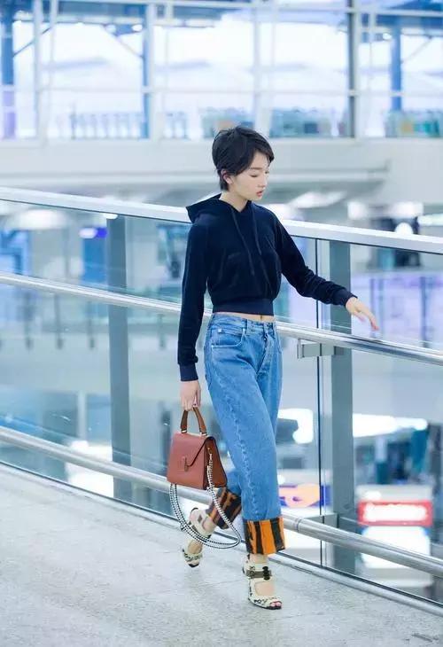 杨幂和热巴穿同款连衣裙,从杨幂赵丽颖到热巴肖战