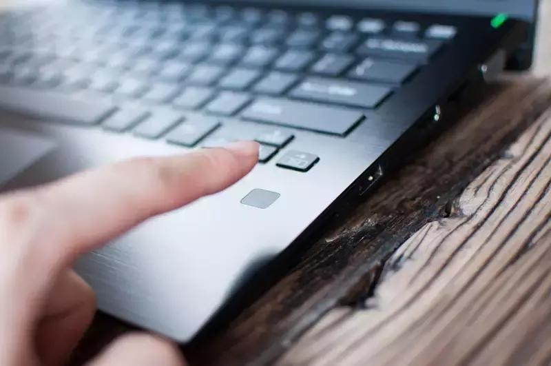 性能与轻薄不可得兼？那你应该是没有体验过VAIOS13