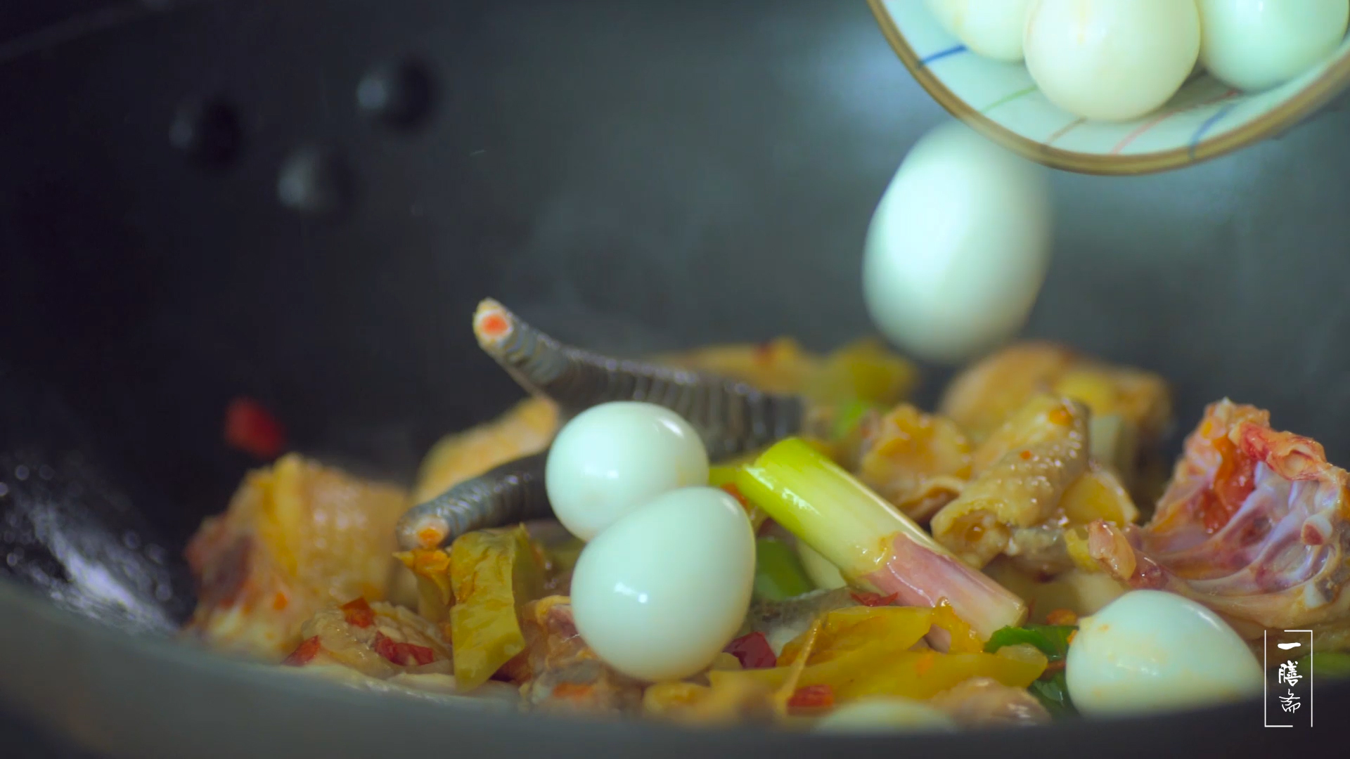 炒出来的鸡肉有腥味是为什么,红烧鸡肉如何不柴