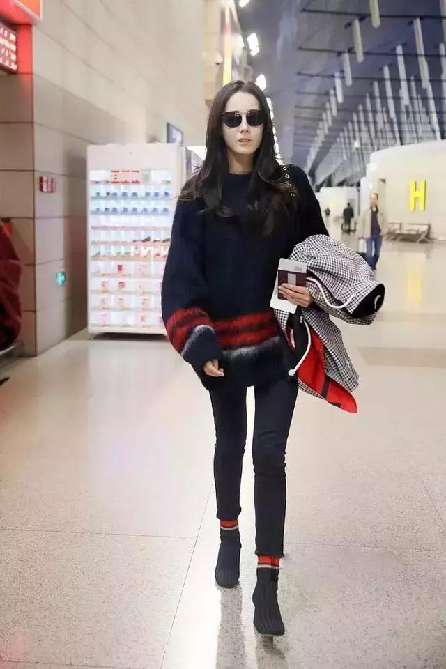 杨幂和热巴穿同款连衣裙,从杨幂赵丽颖到热巴肖战