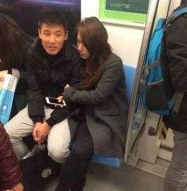 中国男足开豪车,中国男足座驾展现