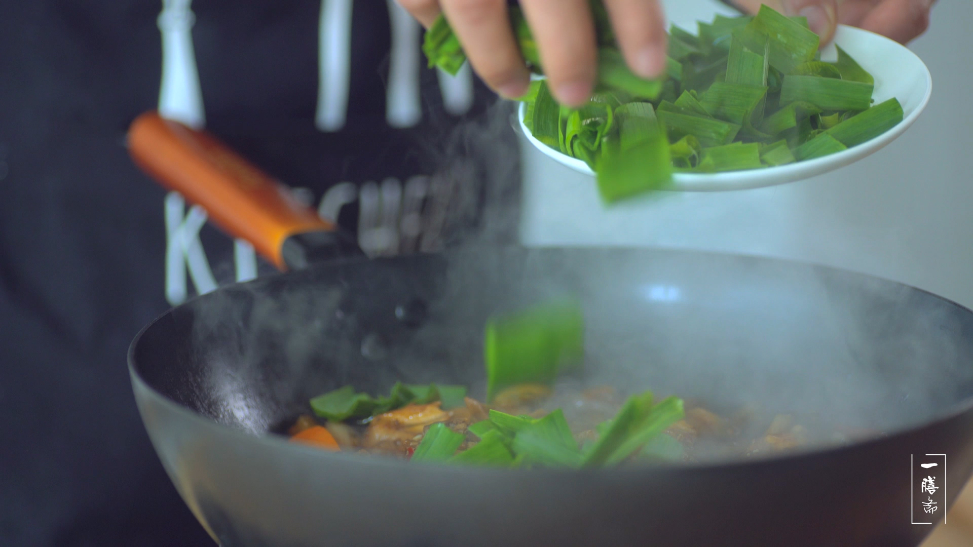 炒出来的鸡肉有腥味是为什么,红烧鸡肉如何不柴