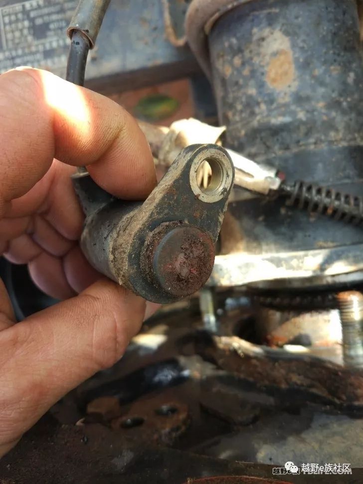 奇兵改帕杰罗发动机超选四驱,黑金刚改装新款帕杰罗内饰