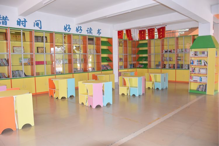 学生成长的沃土师生眷恋的乐园一一八桂绿城小学2017年工作汇报