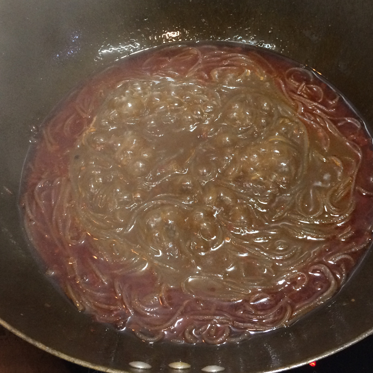 在家里就能做的麻辣烫非常好吃,自己做麻辣烫一锅18块可以5个人吃