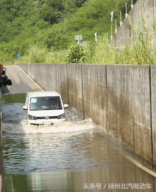 一汽佳宝v80l最新款,一汽佳宝v80l新能源落地价