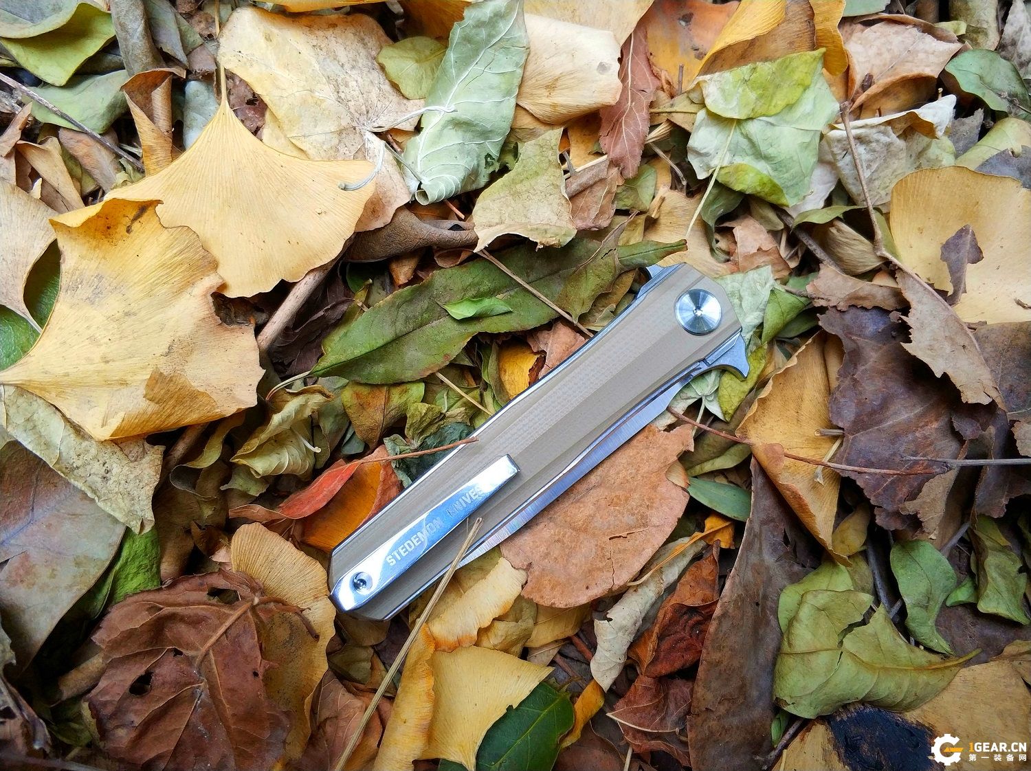 有没有一款双刃刀具，既是*刀折**，又能兼具捅刺和切削的优点呢？