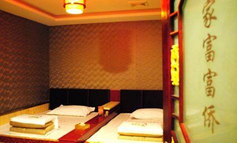 李嘉诚从学徒到首富的成功史,李嘉诚从打工仔到首富