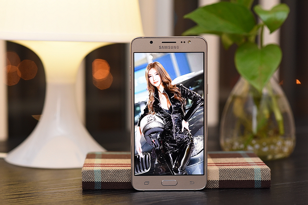 galaxyj7怎样,galaxyj72016扩容