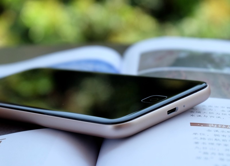 圆润*轻薄爱不释手---体验最美老人机21克M3手机