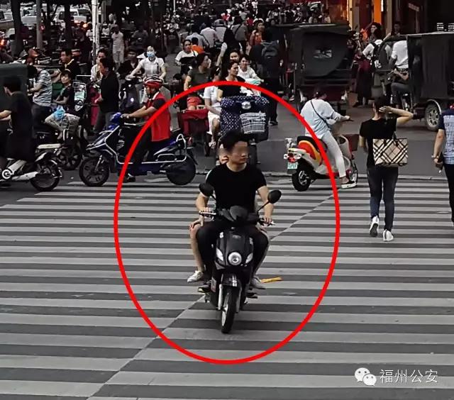 福州闯红灯多久能查出来,福州市十字路口红绿灯抓拍