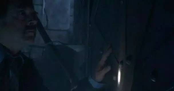 夭寿啊，章鱼上岸进化触手怪凌辱美少女啦！还好有dick警官~