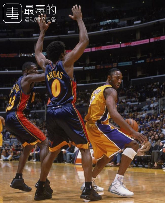 传奇落幕——科比工作生涯赛场球鞋完整回顾