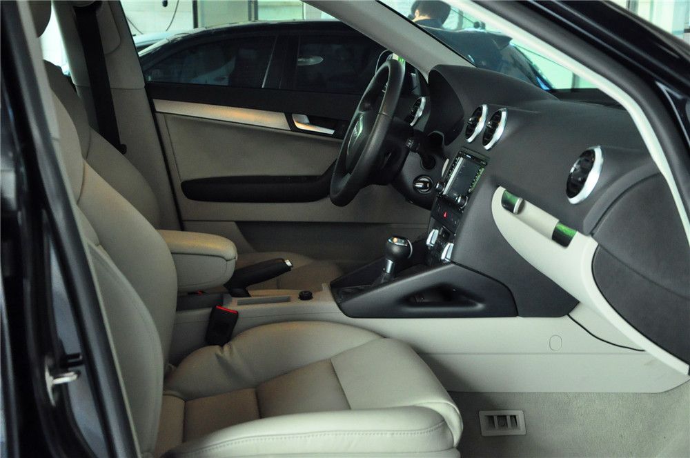 奥迪a3时尚型和高尔夫rline,买高尔夫8代还不如买奥迪a3二厢