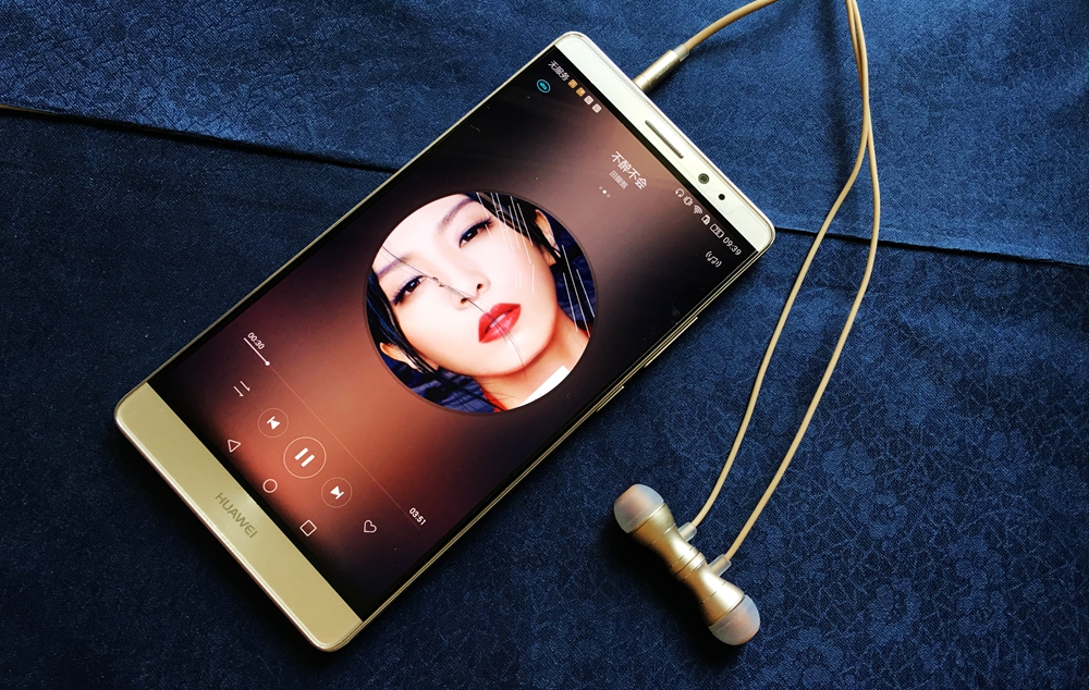 没有低音效果的耳机,能发出低音炮感觉的耳机