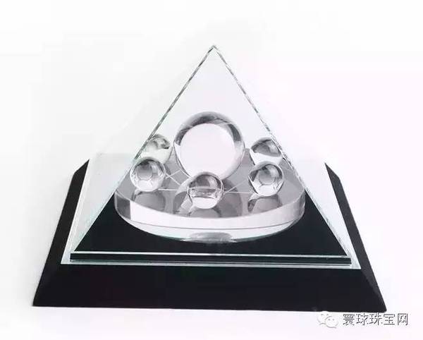 施华洛世奇水晶是奥地利水晶吗,关于施华洛世奇水晶