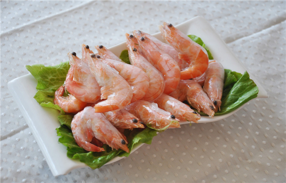 活虾里面有死虾能吃吗,头身分离的死虾还能吃吗