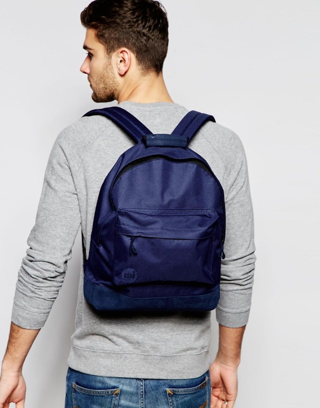 男士气质双肩背包,男生夏日训练背包