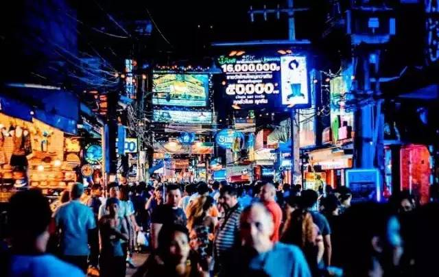 每个工作旅行者都想当旅行界的papi酱，然而。。。