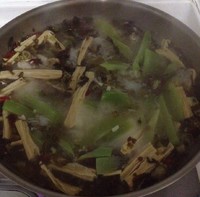 做酸菜鲈鱼教程视频,酸菜鲈鱼怎么做好吃又简单