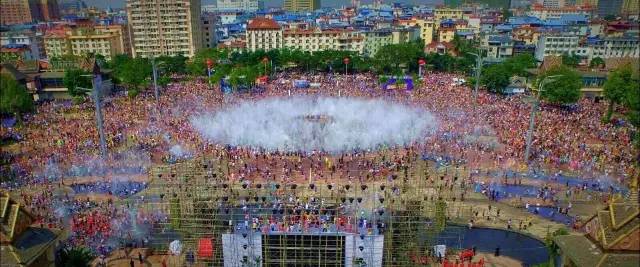 每个工作旅行者都想当旅行界的papi酱，然而。。。