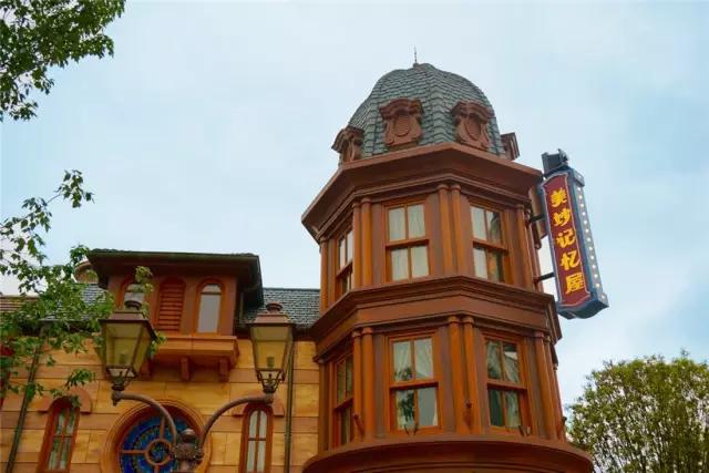 上海迪士尼官方导览第一天，我们收获了如下游园技巧