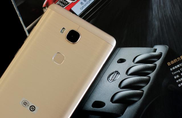 斩获1000元-1500元销冠荣耀畅玩5X评测