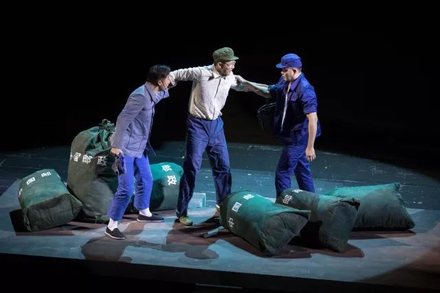 繁花中的弄堂史诗,繁花插曲上海滩