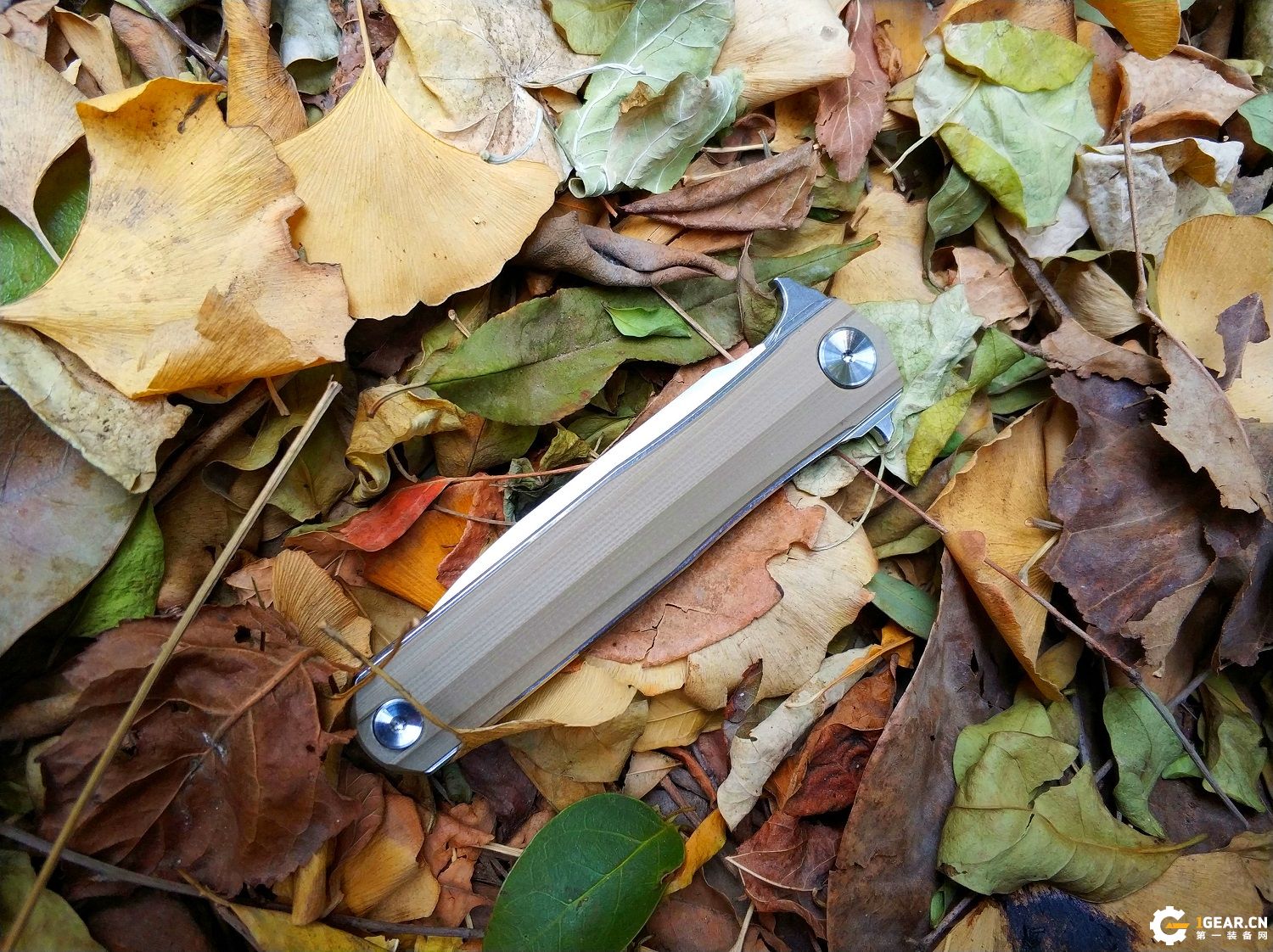 有没有一款双刃刀具，既是*刀折**，又能兼具捅刺和切削的优点呢？