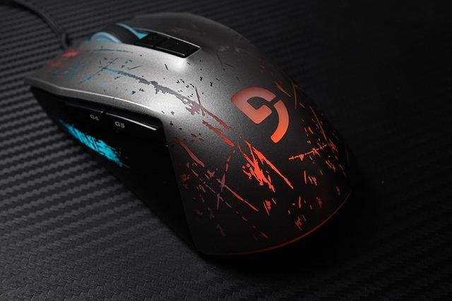 认准配备富勒键鼠的网咖，寒假吃鸡更轻松