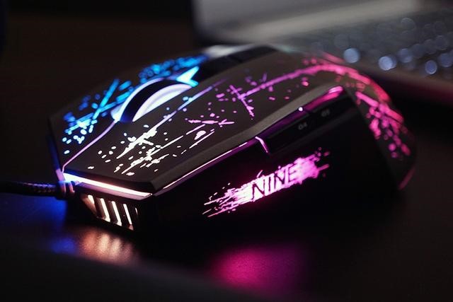 认准配备富勒键鼠的网咖，寒假吃鸡更轻松