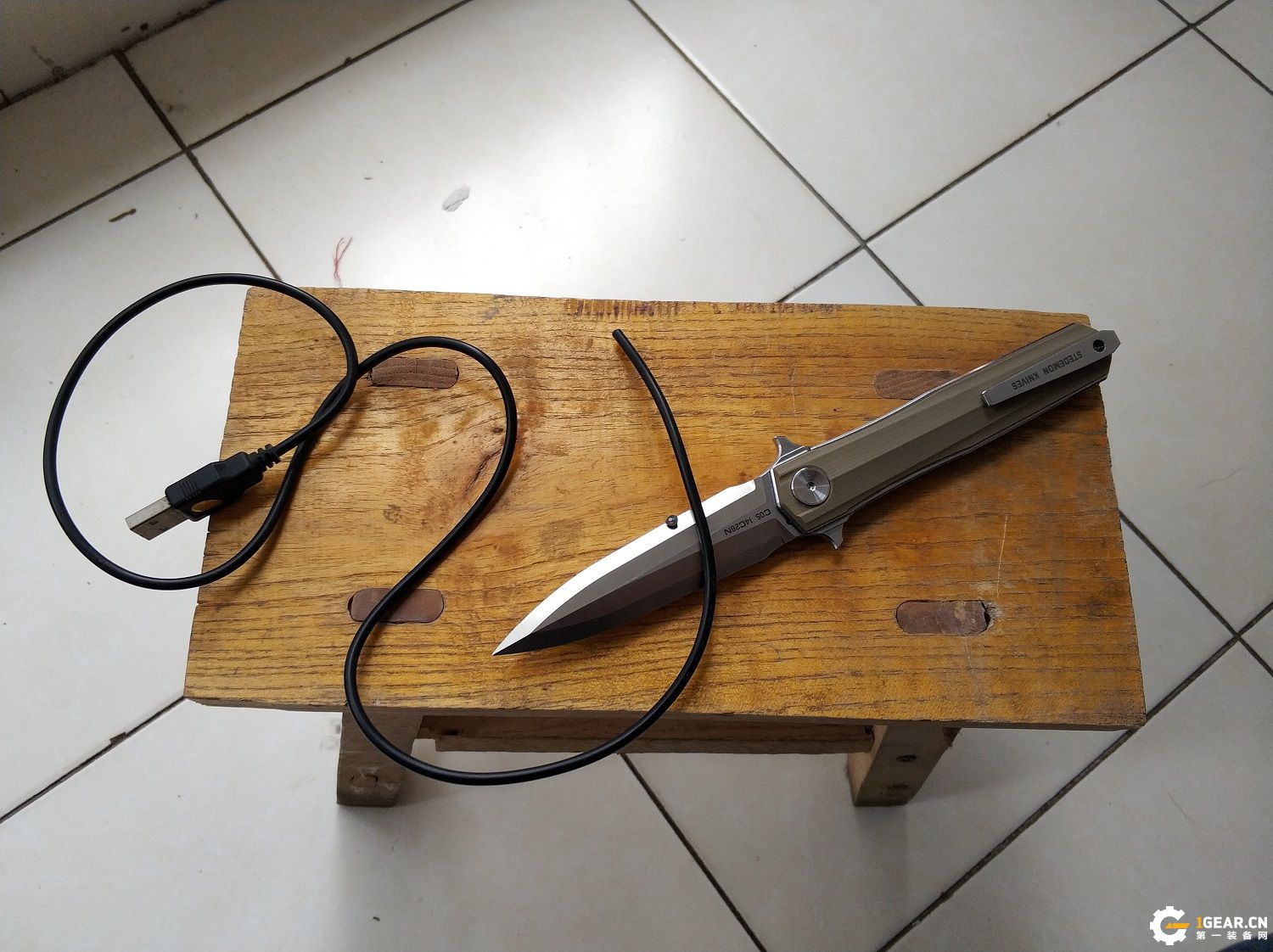 有没有一款双刃刀具，既是*刀折**，又能兼具捅刺和切削的优点呢？