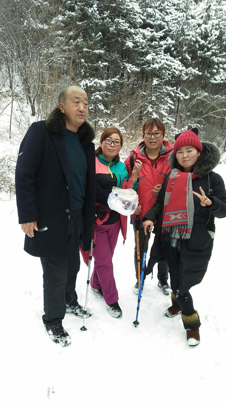 天池长白山雪岭,雨天天池山