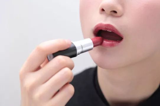 过年千万别化这样的妆,新手过年化什么妆