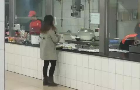 为什么小学班主任最累最苦,为什么说班主任是最苦最累的