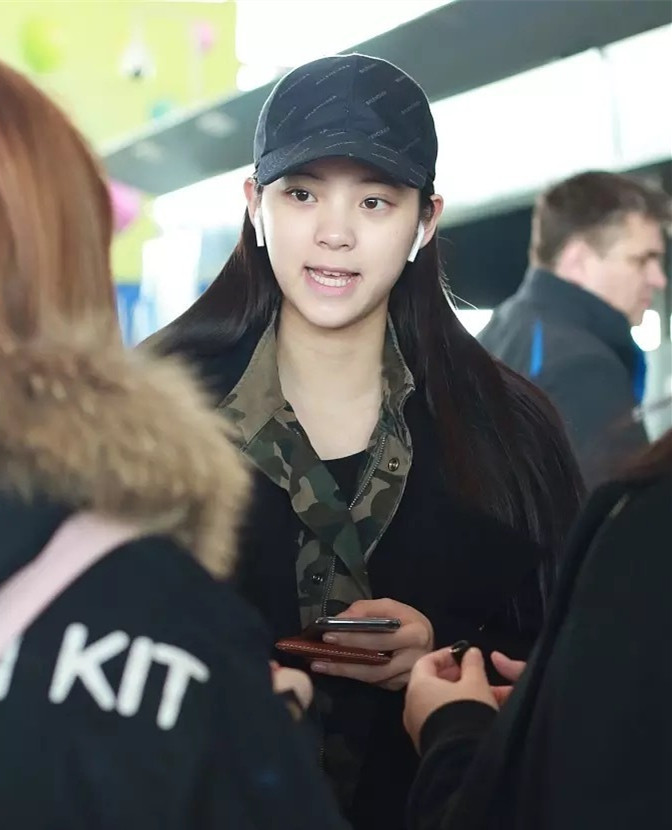 关晓彤欧阳娜娜美图,唐嫣关晓彤素颜谁的颜值依旧在线