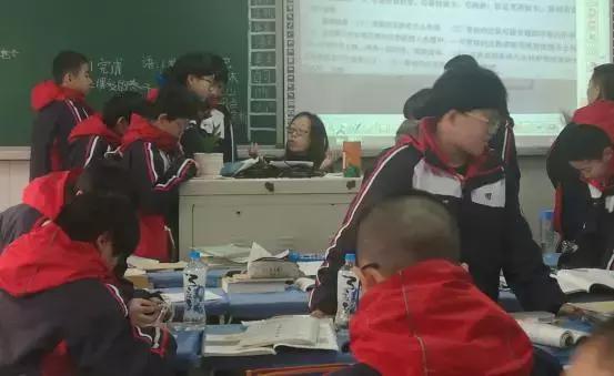 为什么小学班主任最累最苦,为什么说班主任是最苦最累的