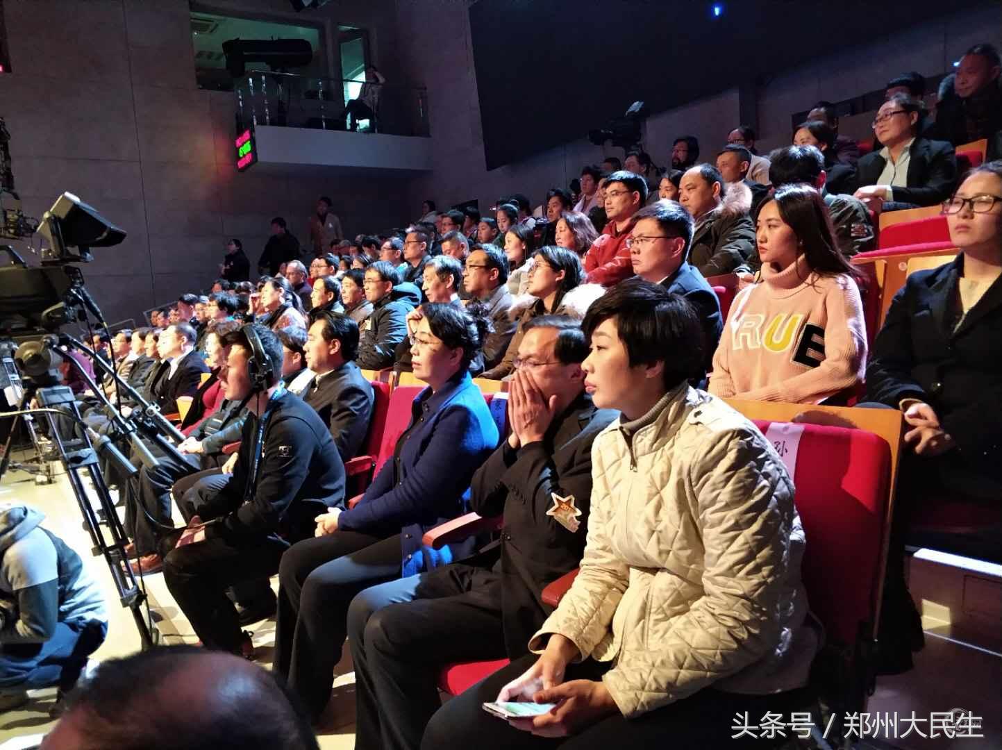 温暖郑州十大民生人物颁奖典礼,2016郑州十大民生人物颁奖仪式