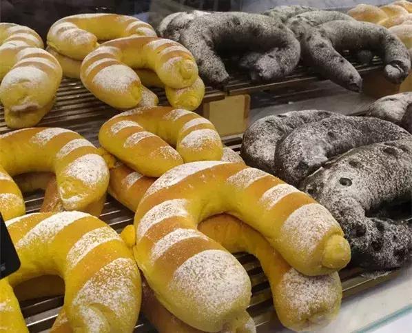 别再沉迷脏脏包了！咬上一口舌头都在雀跃的欧包，才是你的真爱！