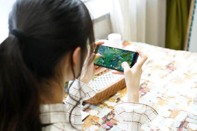 红辣椒7x开箱,红辣椒7x吃鸡怎么样