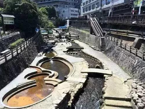 蛙不着家！空巢老母亲就将它去的地方、买的珍品统统扒了一遍！