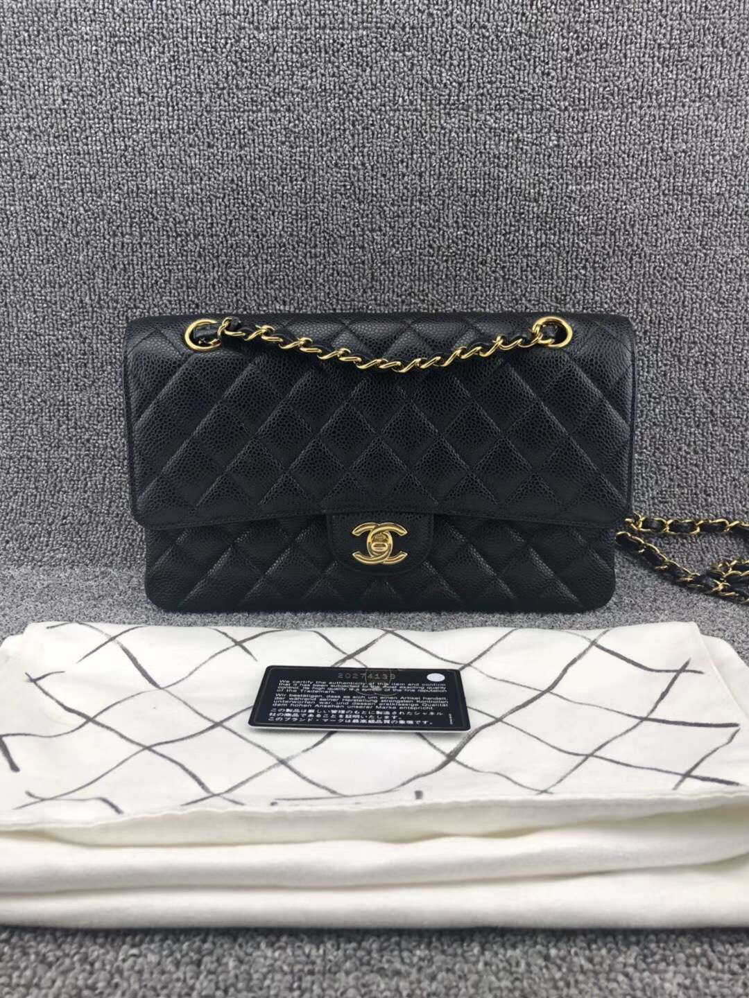 chanel包怎么鉴定,怎么鉴定chanel包